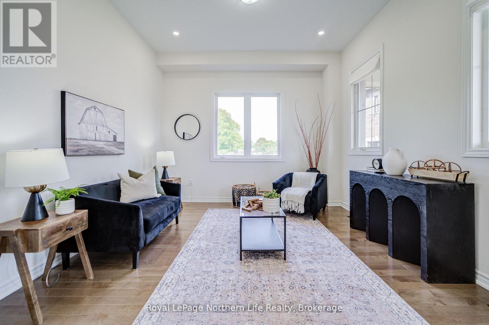 












259 DANNY WHEELER BOULEVARD

,
Georgina (Keswick North),




Ontario
L4P0J9

