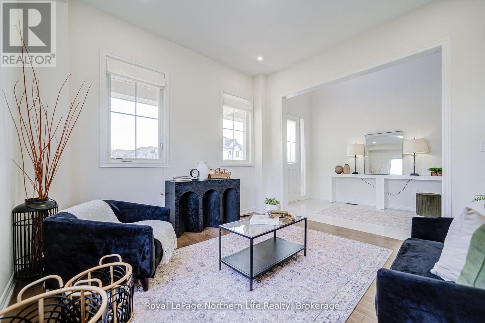 












259 DANNY WHEELER BOULEVARD

,
Georgina (Keswick North),




Ontario
L4P0J9

