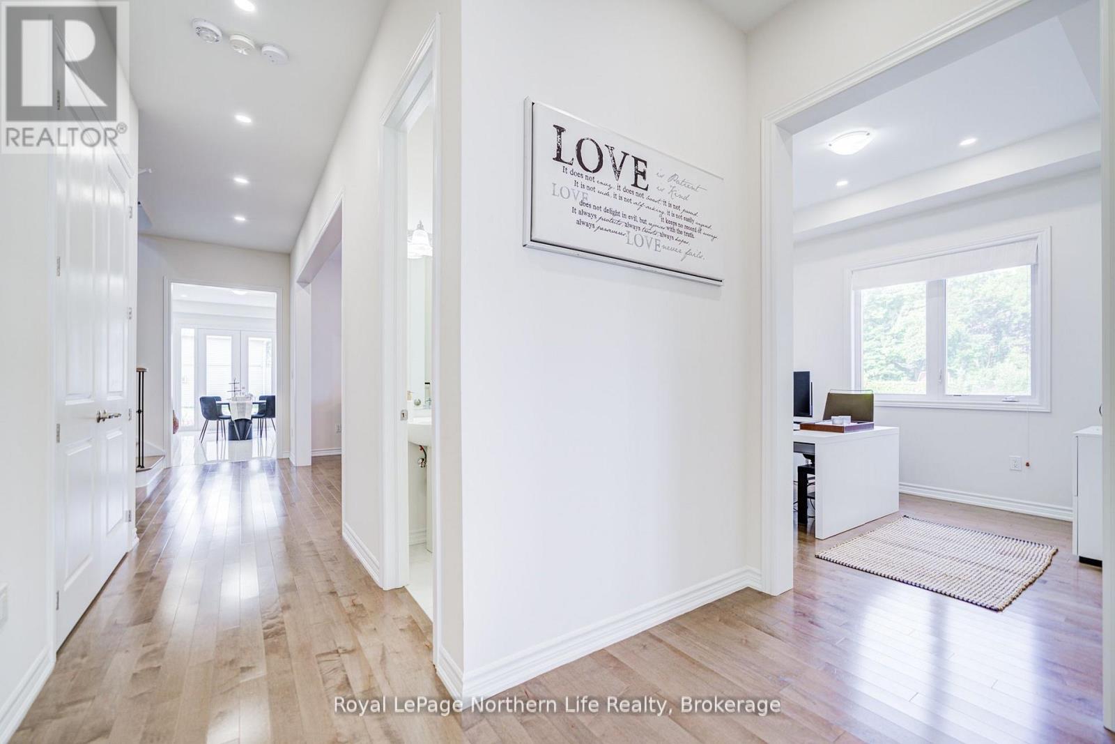 












259 DANNY WHEELER BOULEVARD

,
Georgina (Keswick North),




Ontario
L4P0J9

