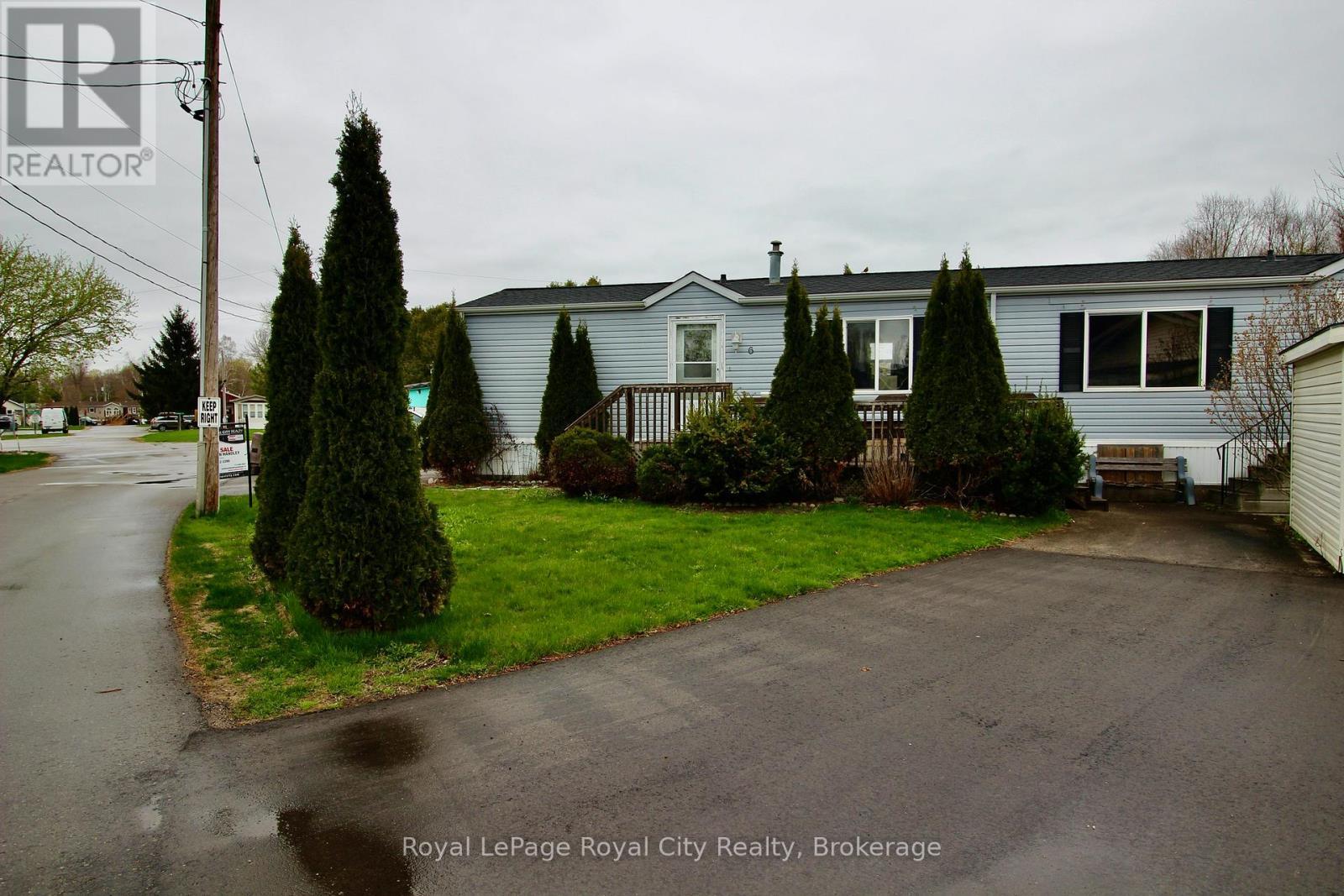 












6 OLYMPIA AVENUE

,
Puslinch,




Ontario
N0B2C0

