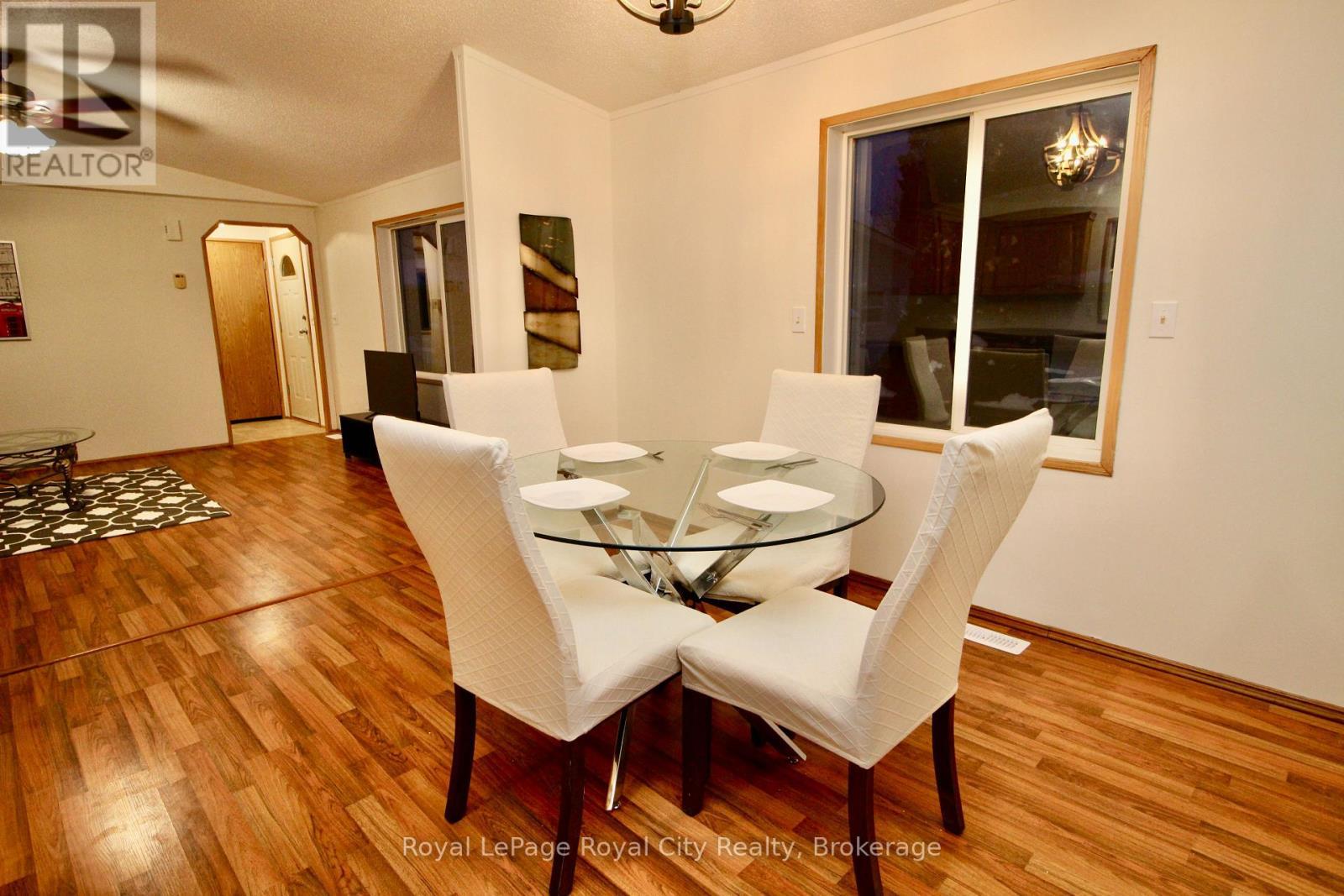 












6 OLYMPIA AVENUE

,
Puslinch,




Ontario
N0B2C0

