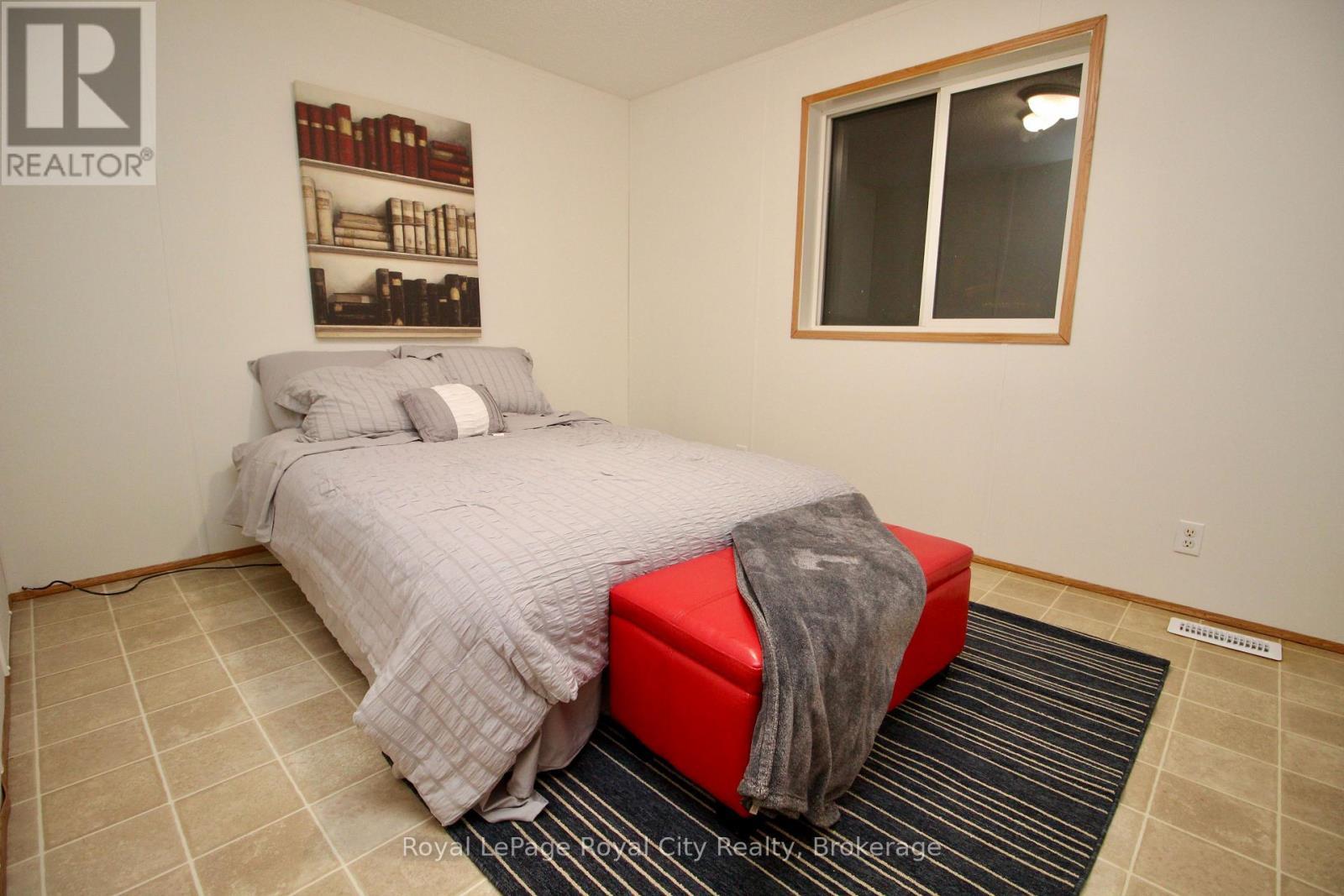 












6 OLYMPIA AVENUE

,
Puslinch,




Ontario
N0B2C0

