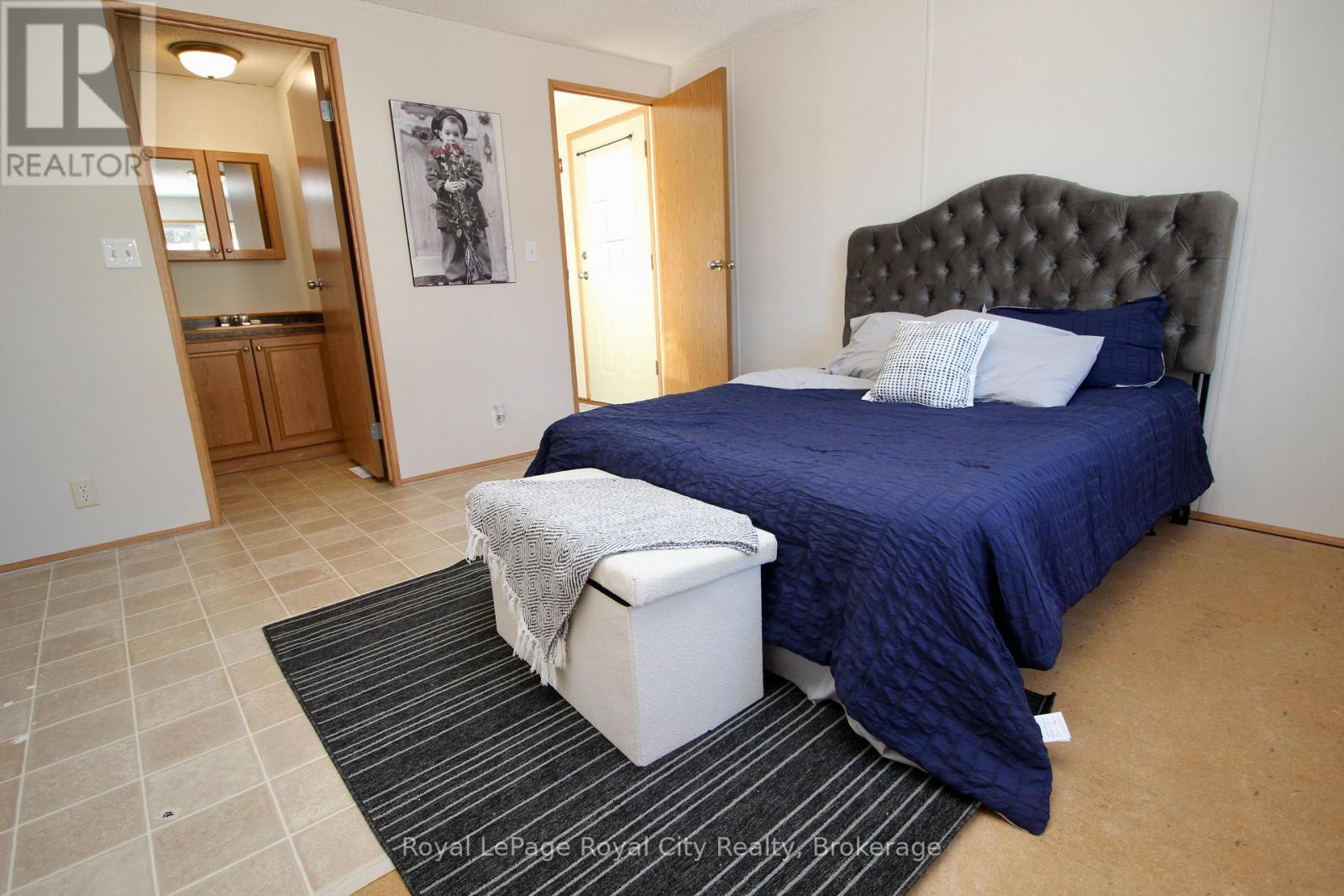 












6 OLYMPIA AVENUE

,
Puslinch,




Ontario
N0B2C0

