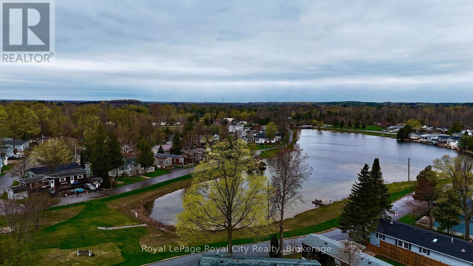 












6 OLYMPIA AVENUE

,
Puslinch,




Ontario
N0B2C0

