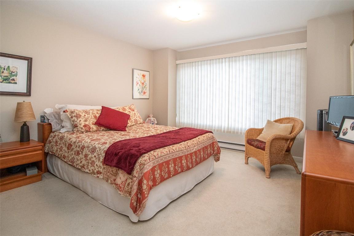 









945


Lawrence

Avenue, 307,
Kelowna,




BC
V1Y 6M3

