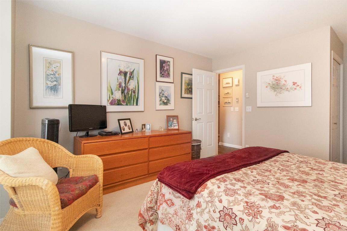 









945


Lawrence

Avenue, 307,
Kelowna,




BC
V1Y 6M3

