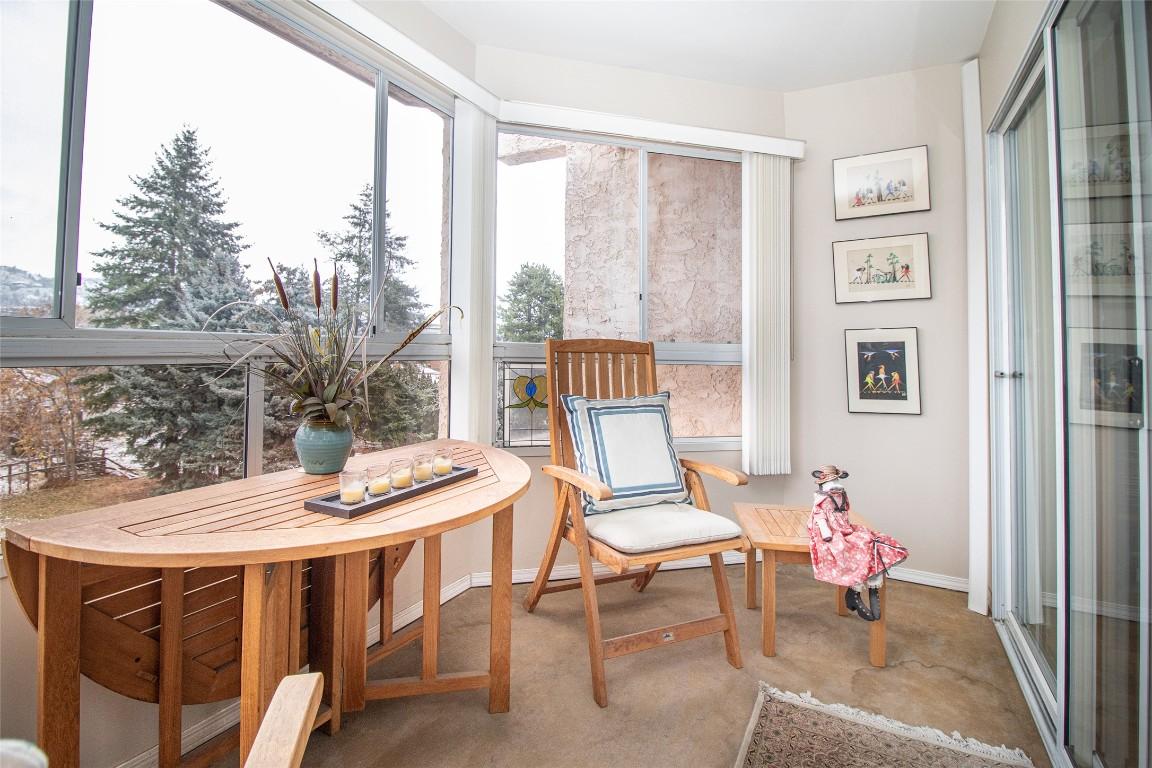 









945


Lawrence

Avenue, 307,
Kelowna,




BC
V1Y 6M3

