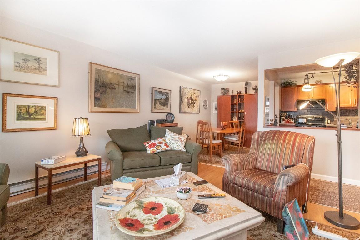 









945


Lawrence

Avenue, 307,
Kelowna,




BC
V1Y 6M3

