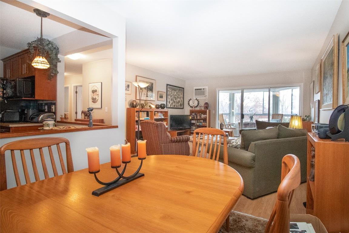 









945


Lawrence

Avenue, 307,
Kelowna,




BC
V1Y 6M3

