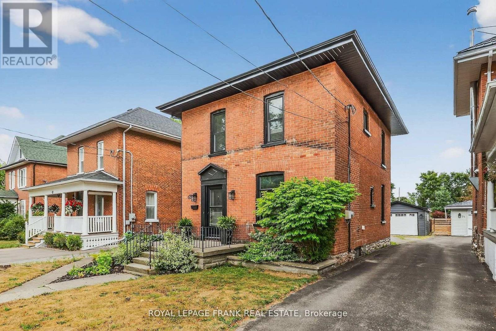 












69 PEEL STREET

,
Kawartha Lakes (Lindsay),




Ontario
K9V3M5

