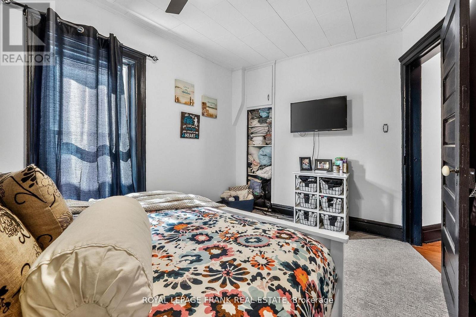 












69 PEEL STREET

,
Kawartha Lakes (Lindsay),




Ontario
K9V3M5

