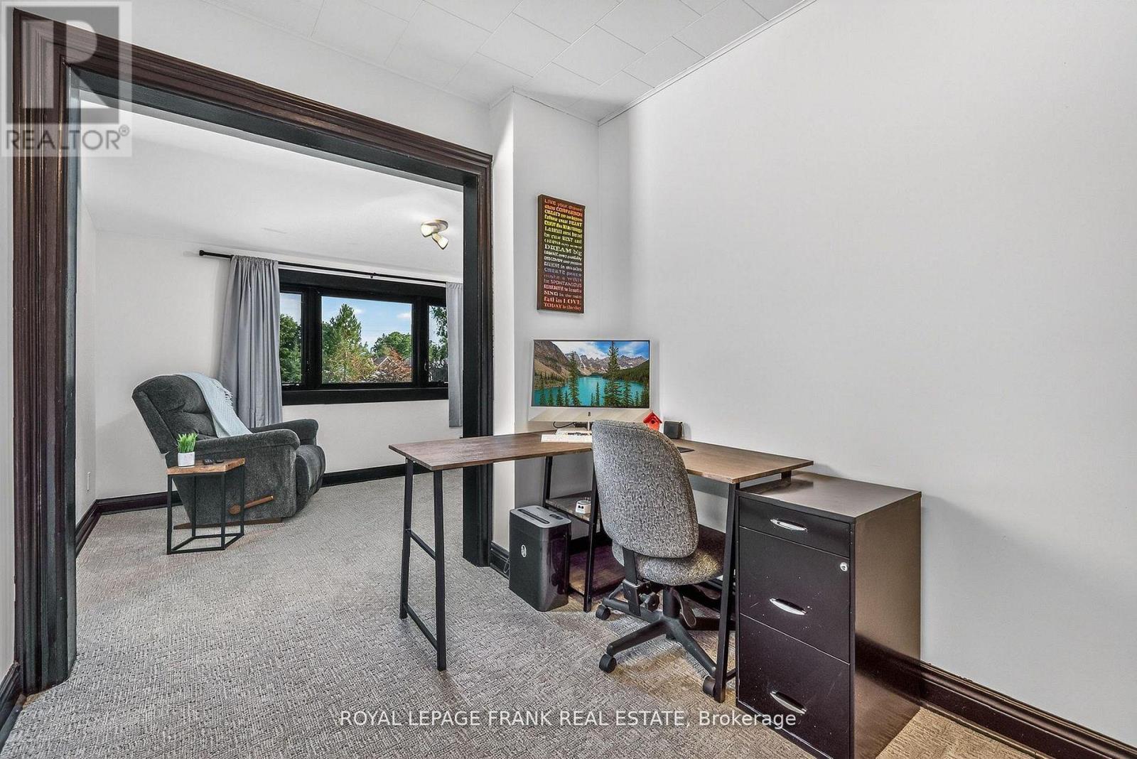 












69 PEEL STREET

,
Kawartha Lakes (Lindsay),




Ontario
K9V3M5

