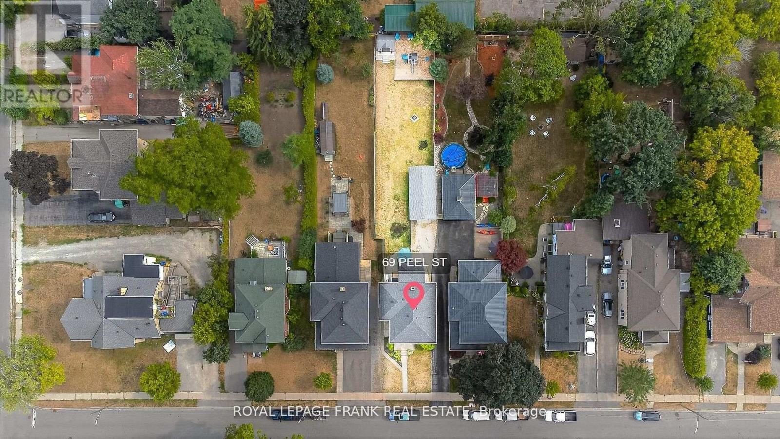 












69 PEEL STREET

,
Kawartha Lakes (Lindsay),




Ontario
K9V3M5

