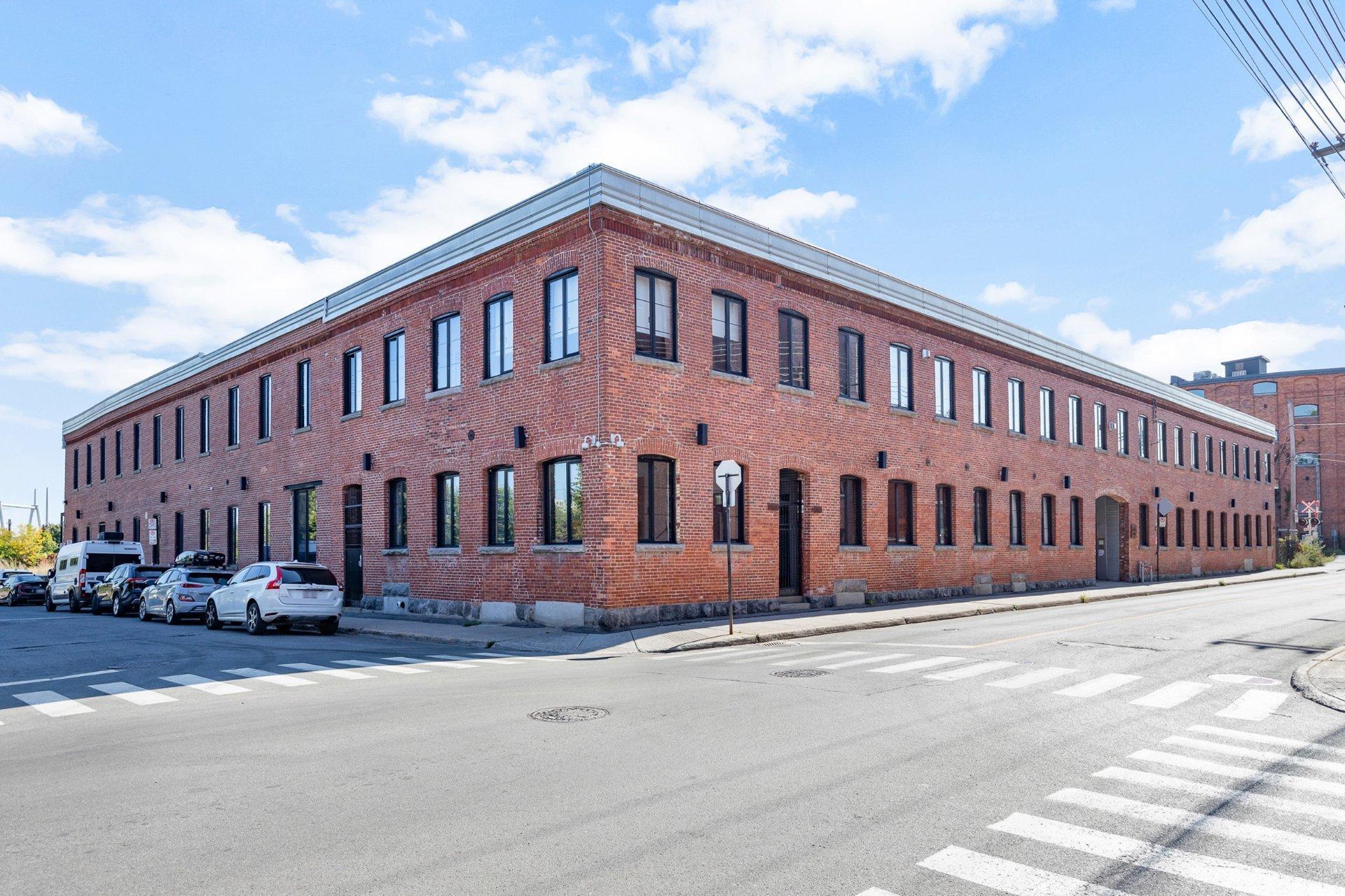 









3830


Rue St-Ambroise

, 210,
Montréal (Le Sud-Ouest),




QC
H4C3J9

