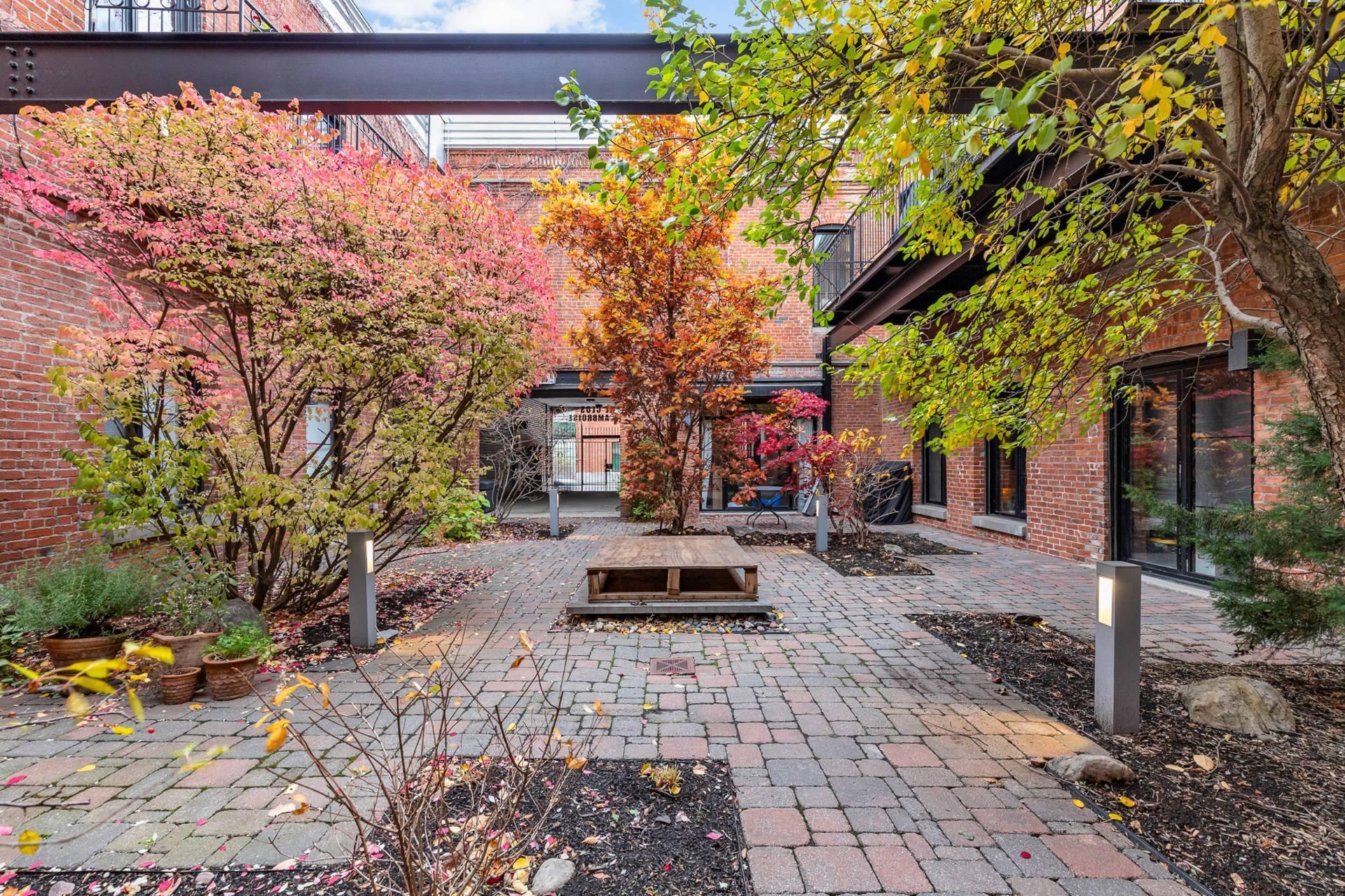 









3830


Rue St-Ambroise

, 210,
Montréal (Le Sud-Ouest),




QC
H4C3J9

