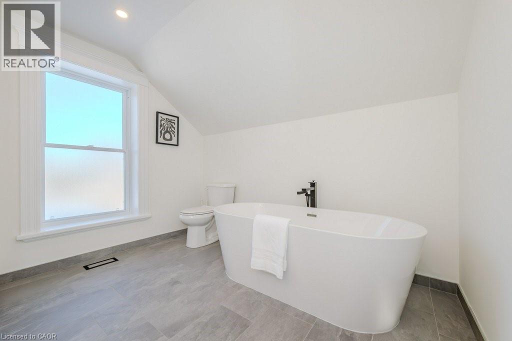 












44 HOPE Street W

,
Tavistock,




Ontario
N0B2R0

