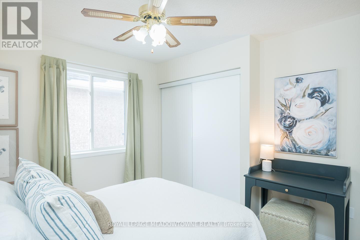 












1617 GOWLING TERRACE

,
Milton,




Ontario
L9T5J6

