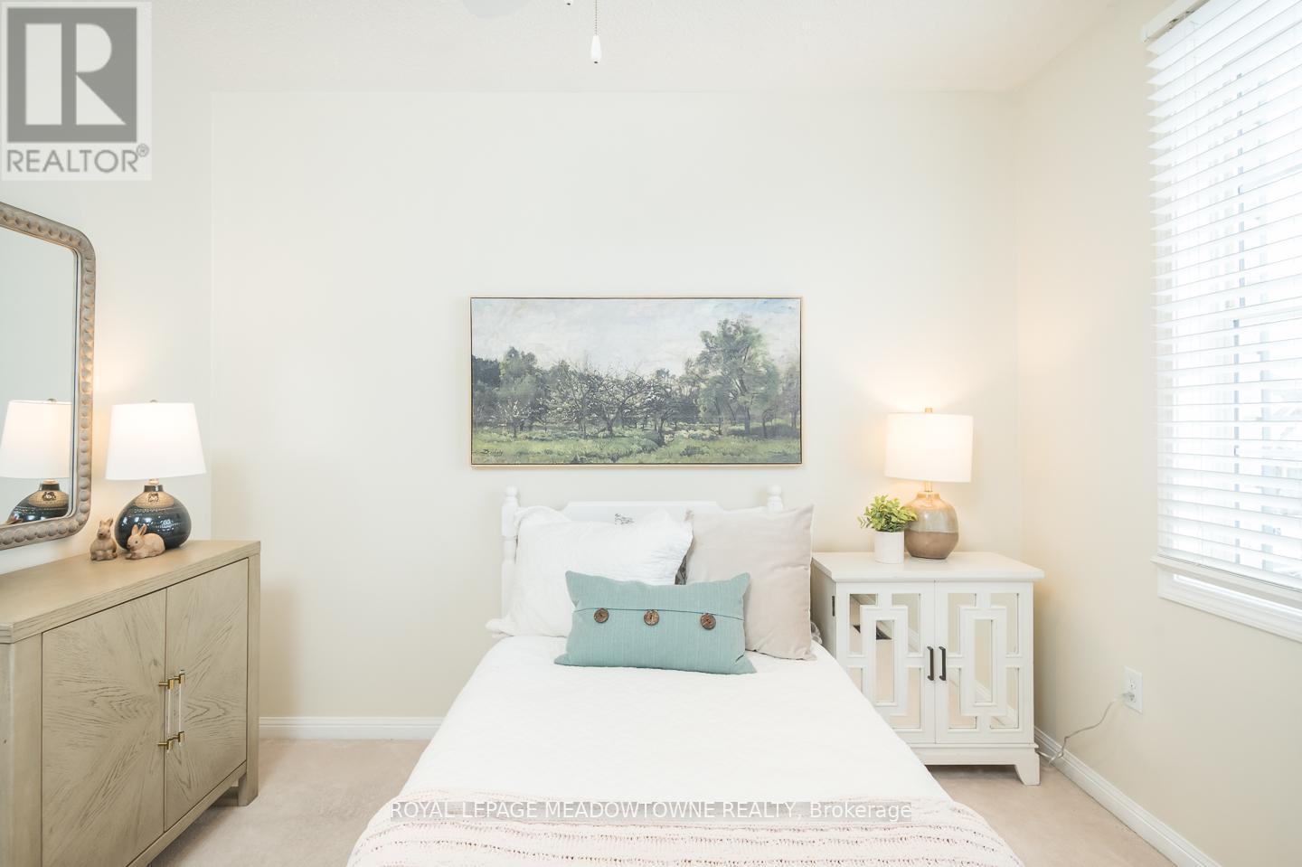 












1617 GOWLING TERRACE

,
Milton,




Ontario
L9T5J6

