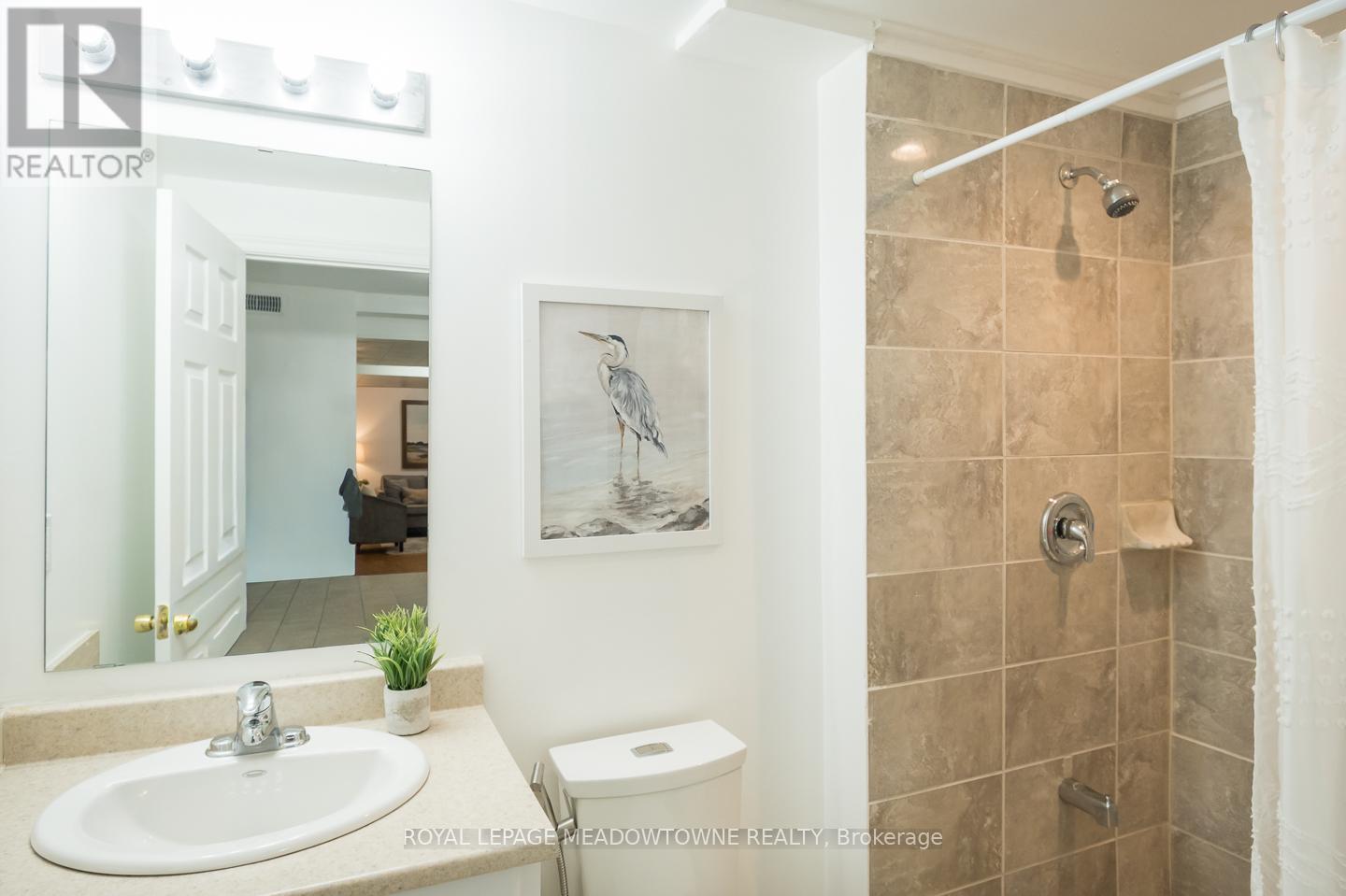 












1617 GOWLING TERRACE

,
Milton,




Ontario
L9T5J6

