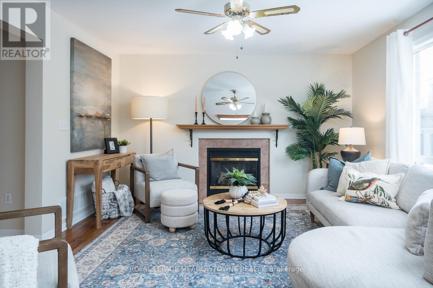 












1617 GOWLING TERRACE

,
Milton,




Ontario
L9T5J6

