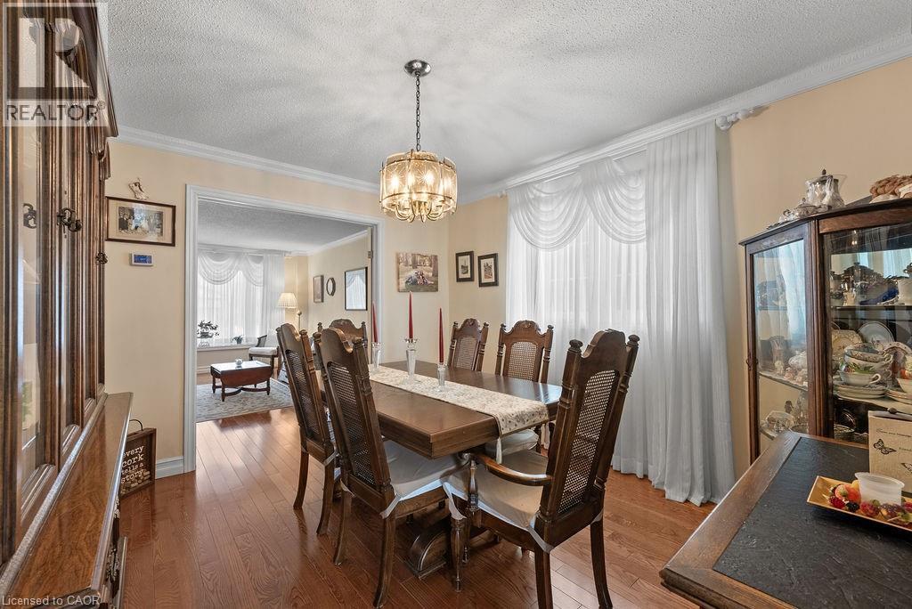 












1150 CREEKSIDE Drive

,
Oakville,




Ontario
L6H4Z4

