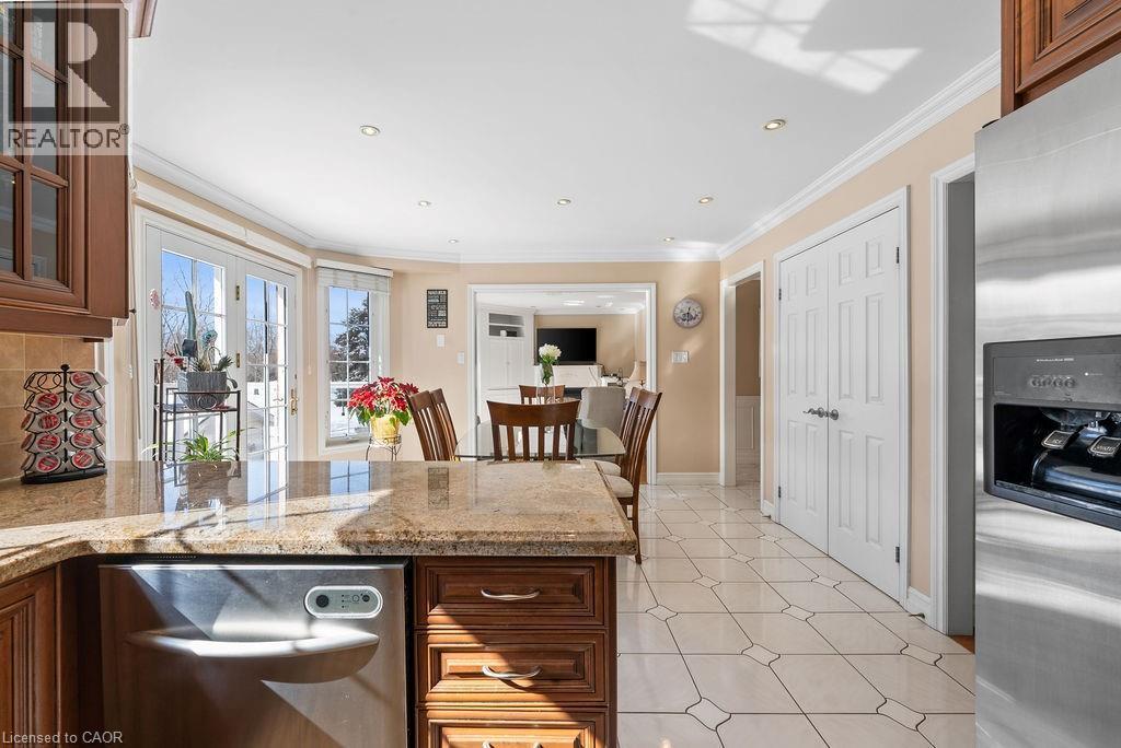 












1150 CREEKSIDE Drive

,
Oakville,




Ontario
L6H4Z4

