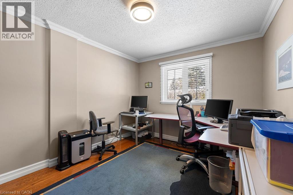 












1150 CREEKSIDE Drive

,
Oakville,




Ontario
L6H4Z4

