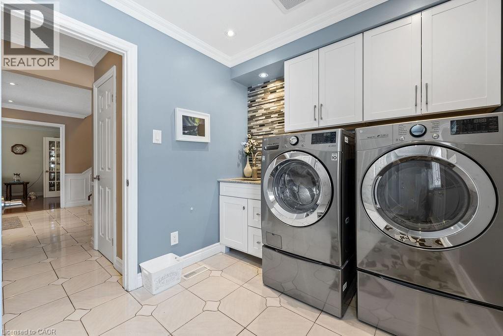 












1150 CREEKSIDE Drive

,
Oakville,




Ontario
L6H4Z4

