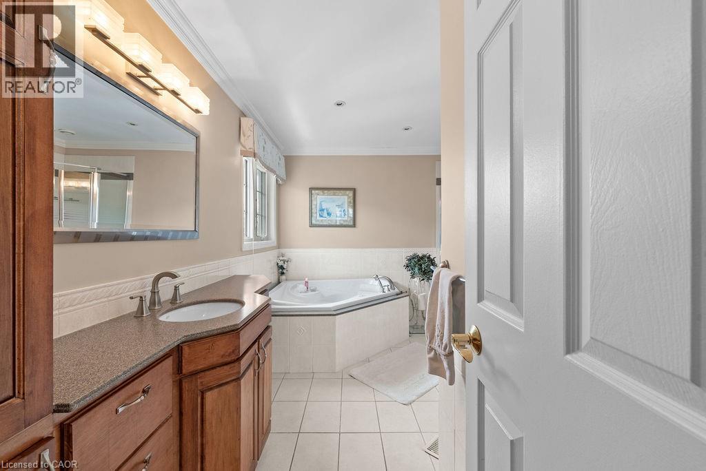 












1150 CREEKSIDE Drive

,
Oakville,




Ontario
L6H4Z4

