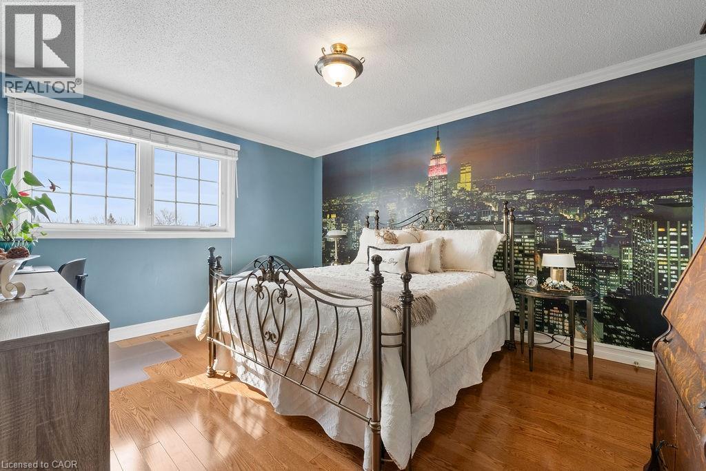 












1150 CREEKSIDE Drive

,
Oakville,




Ontario
L6H4Z4

