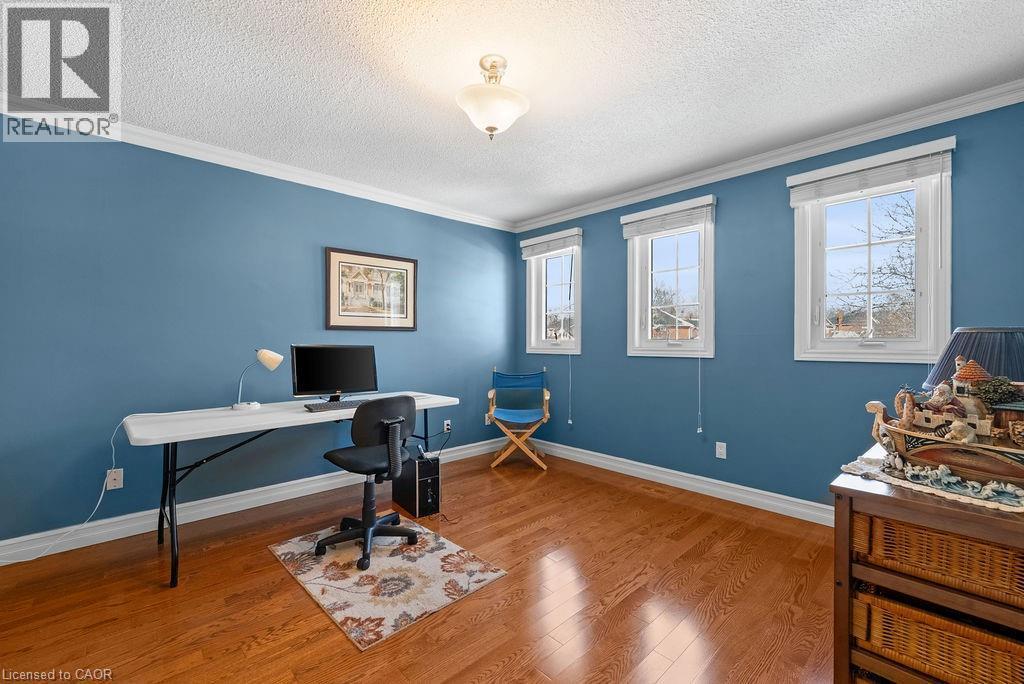 












1150 CREEKSIDE Drive

,
Oakville,




Ontario
L6H4Z4

