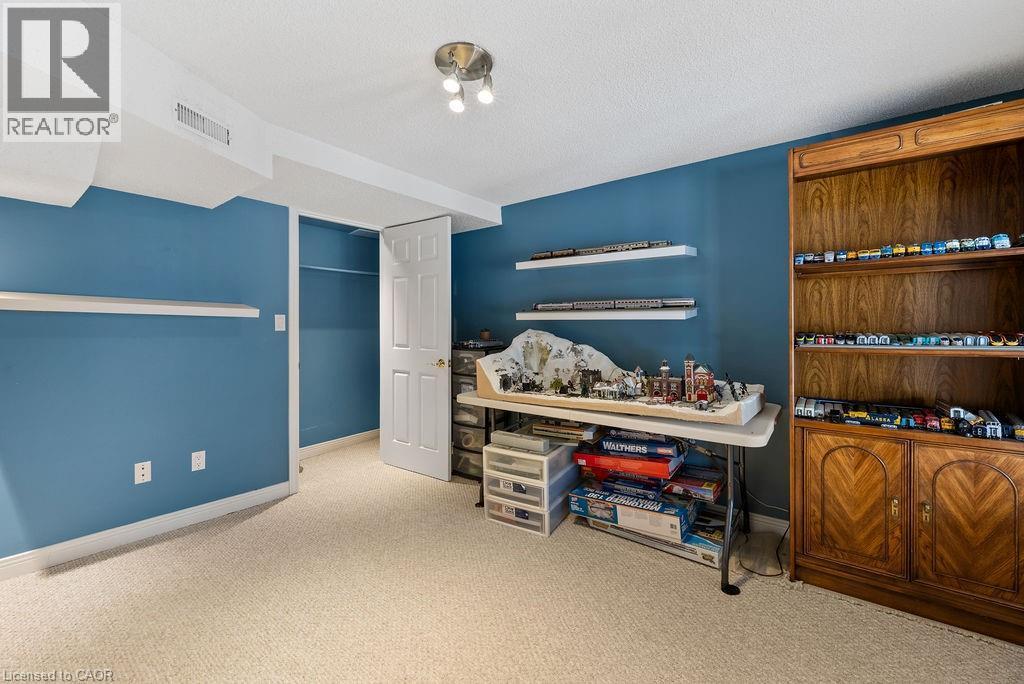 












1150 CREEKSIDE Drive

,
Oakville,




Ontario
L6H4Z4

