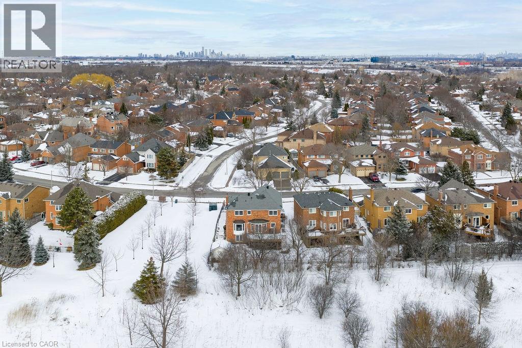 












1150 CREEKSIDE Drive

,
Oakville,




Ontario
L6H4Z4

