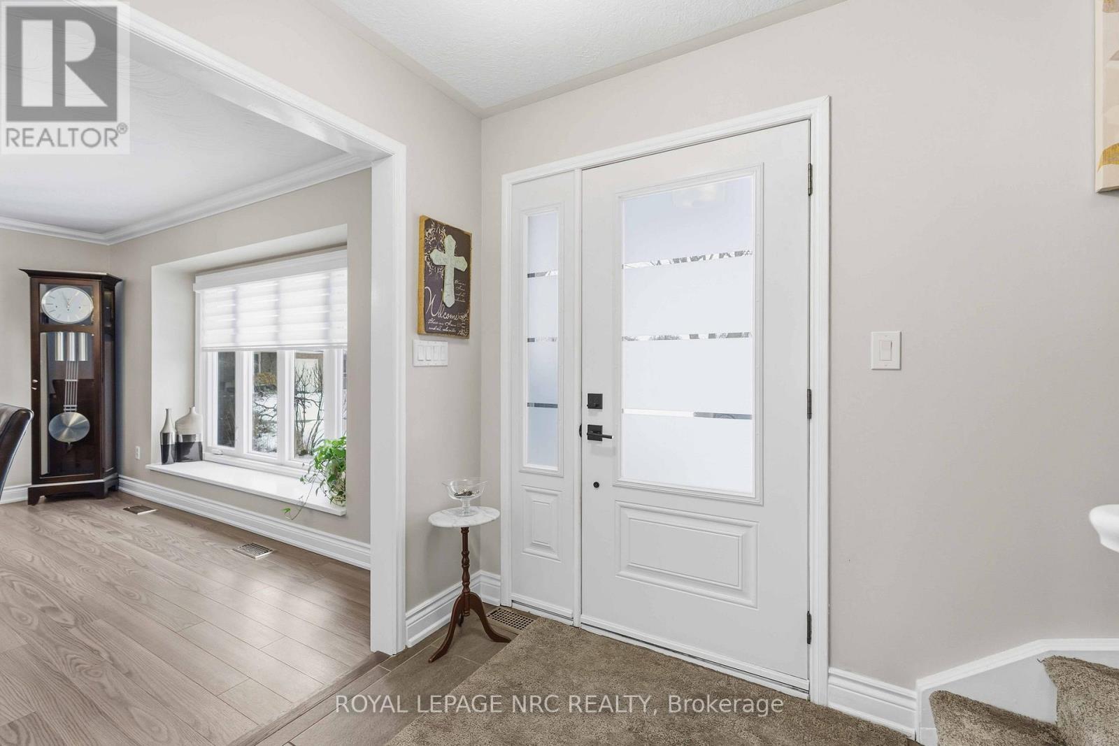 












9 WOODGARDEN COURT

,
St. Catharines (Lakeshore),




Ontario
L2M7C9

