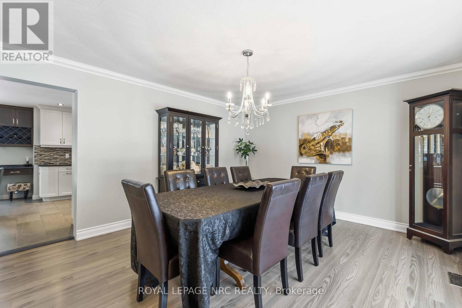 












9 WOODGARDEN COURT

,
St. Catharines (Lakeshore),




Ontario
L2M7C9

