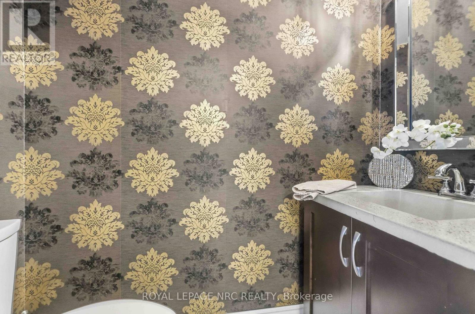 












9 WOODGARDEN COURT

,
St. Catharines (Lakeshore),




Ontario
L2M7C9

