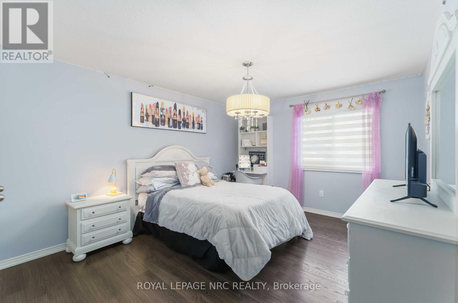 












9 WOODGARDEN COURT

,
St. Catharines (Lakeshore),




Ontario
L2M7C9

