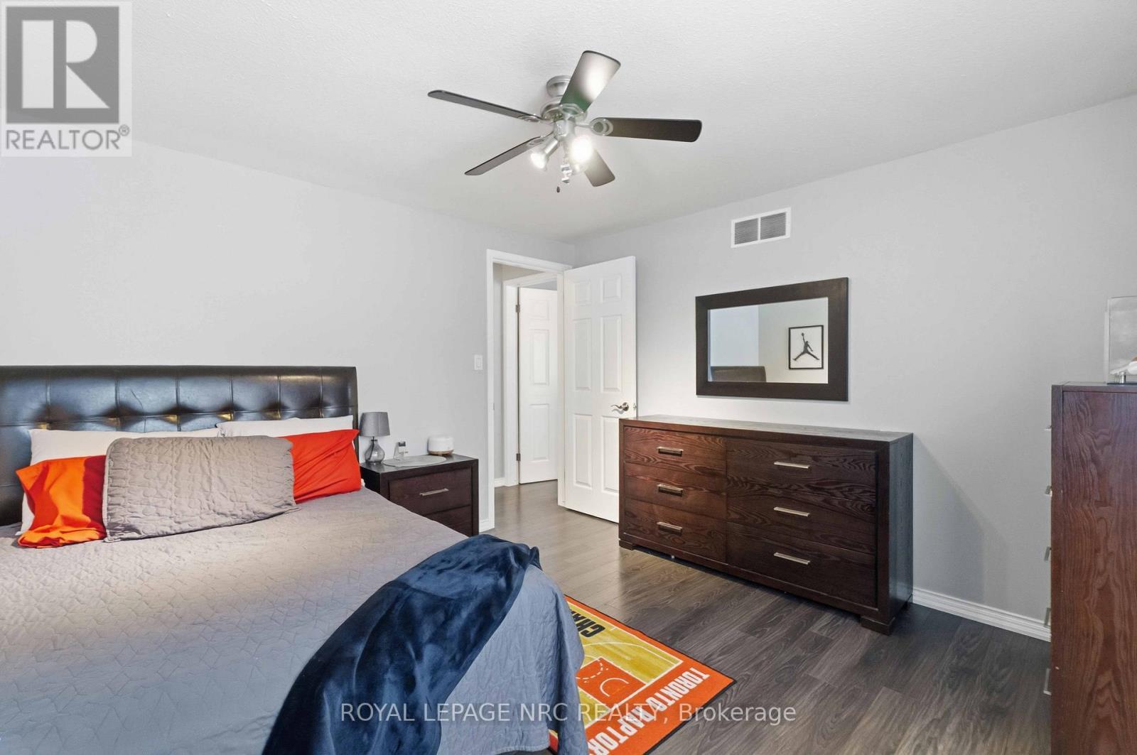 












9 WOODGARDEN COURT

,
St. Catharines (Lakeshore),




Ontario
L2M7C9

