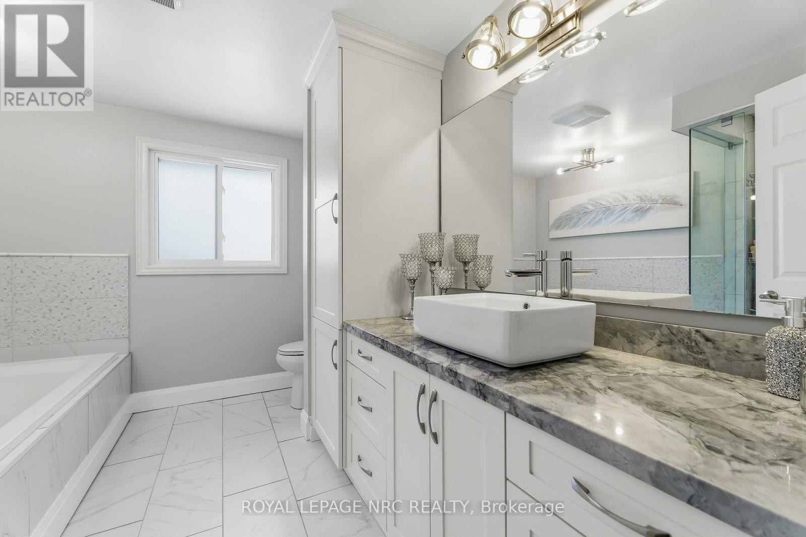 












9 WOODGARDEN COURT

,
St. Catharines (Lakeshore),




Ontario
L2M7C9

