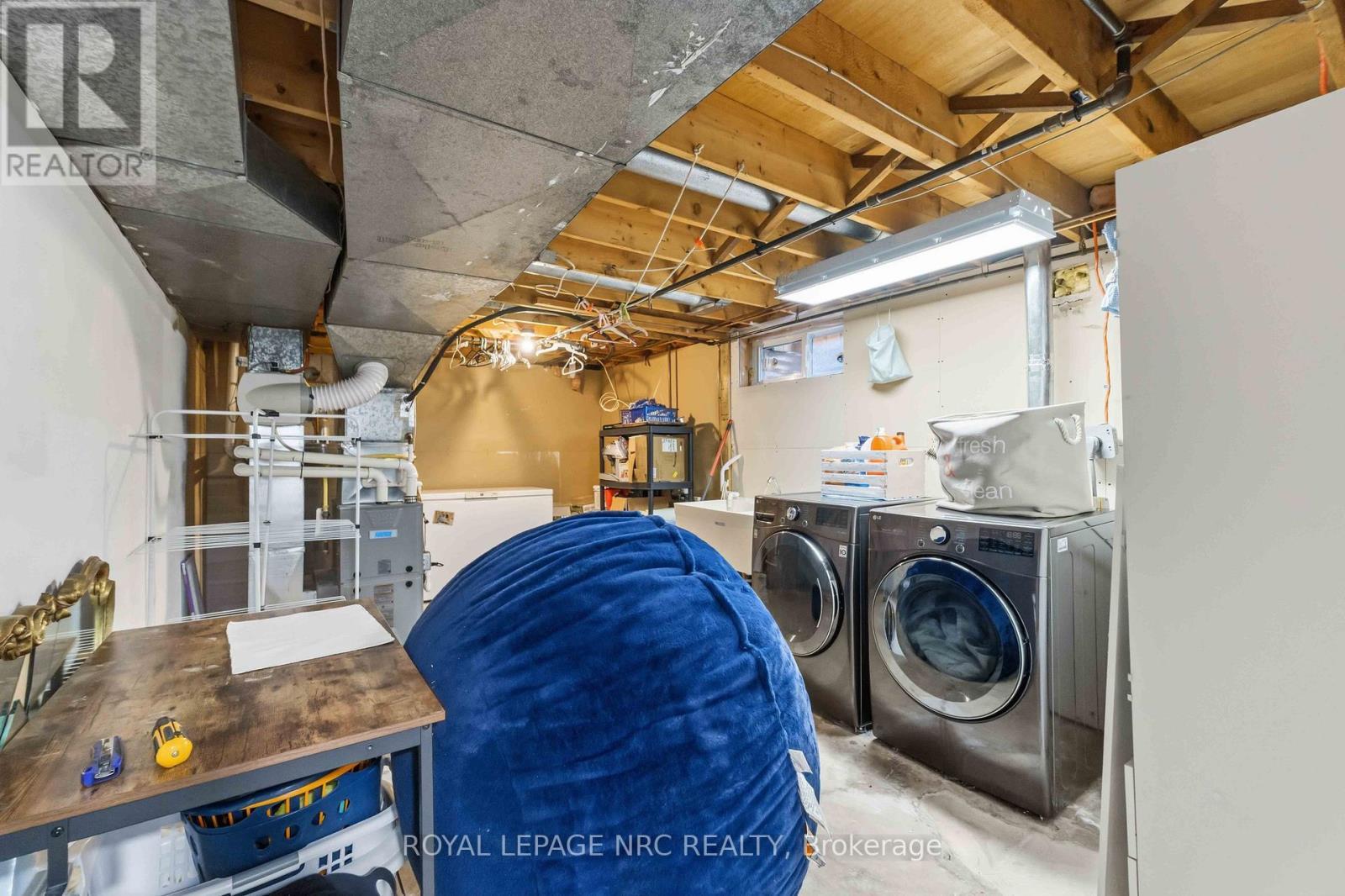 












9 WOODGARDEN COURT

,
St. Catharines (Lakeshore),




Ontario
L2M7C9

