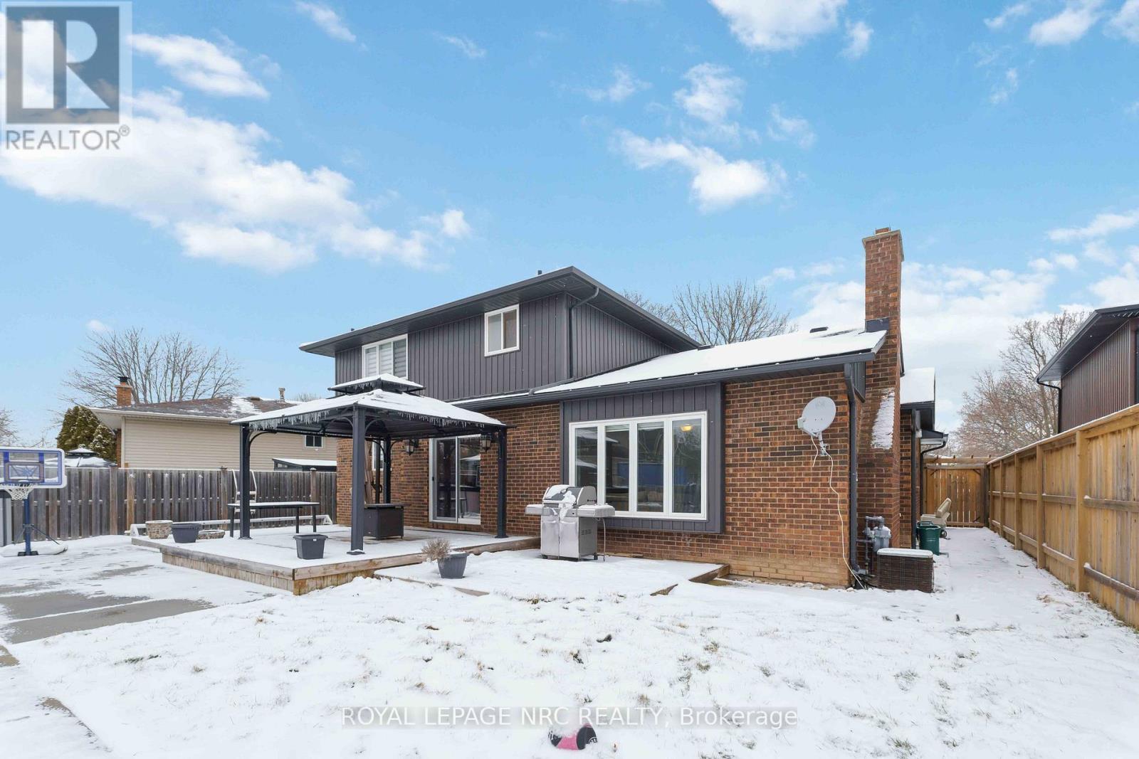 












9 WOODGARDEN COURT

,
St. Catharines (Lakeshore),




Ontario
L2M7C9

