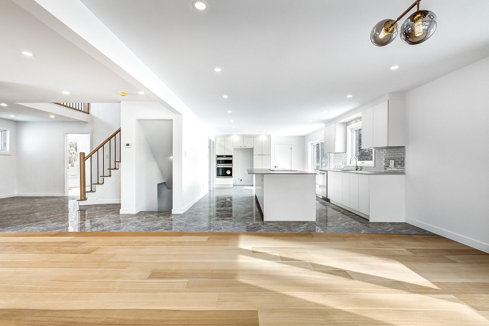 









50


Rue Hawthorne

,
Kirkland,




QC
H9H3G3

