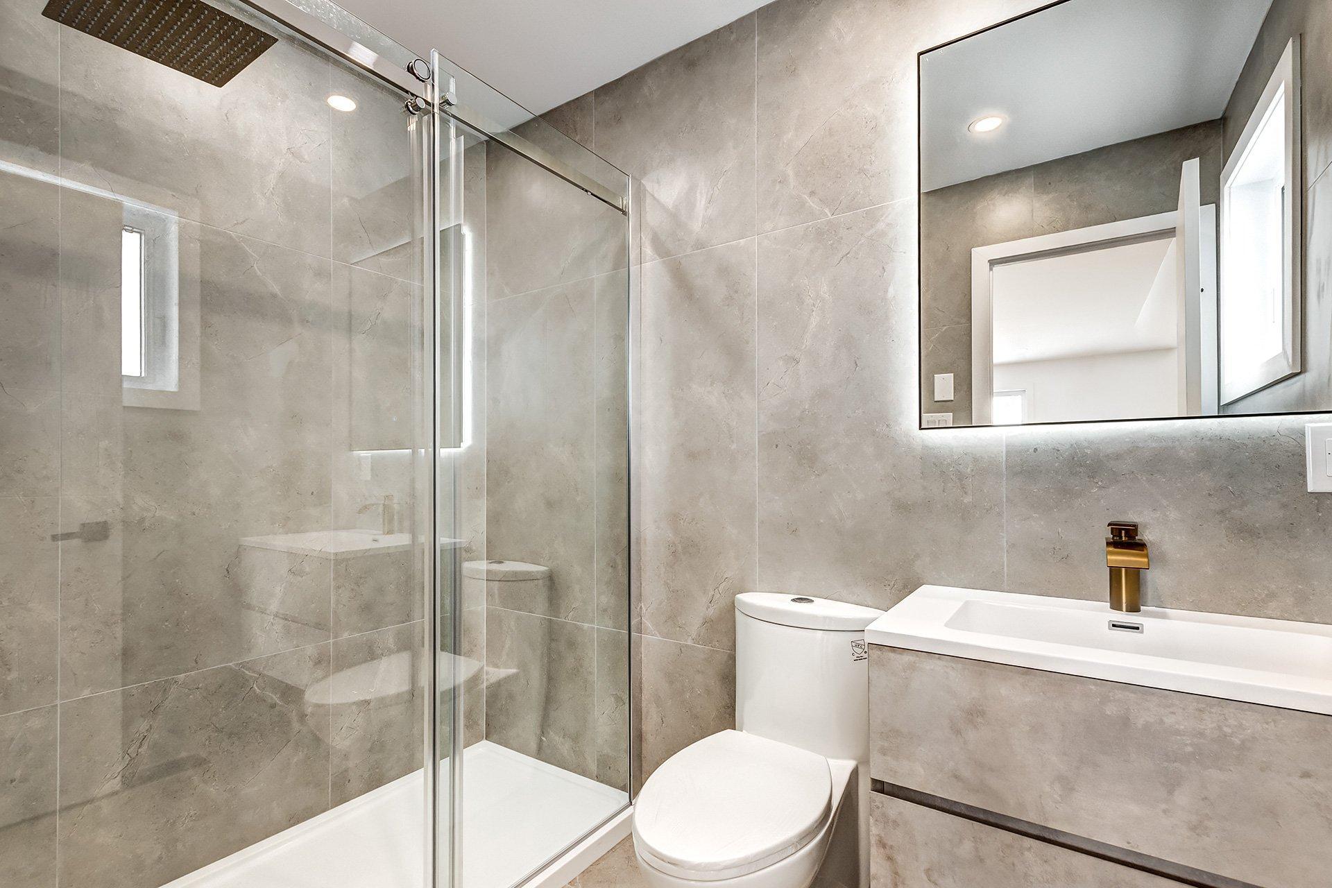 









50


Rue Hawthorne

,
Kirkland,




QC
H9H3G3

