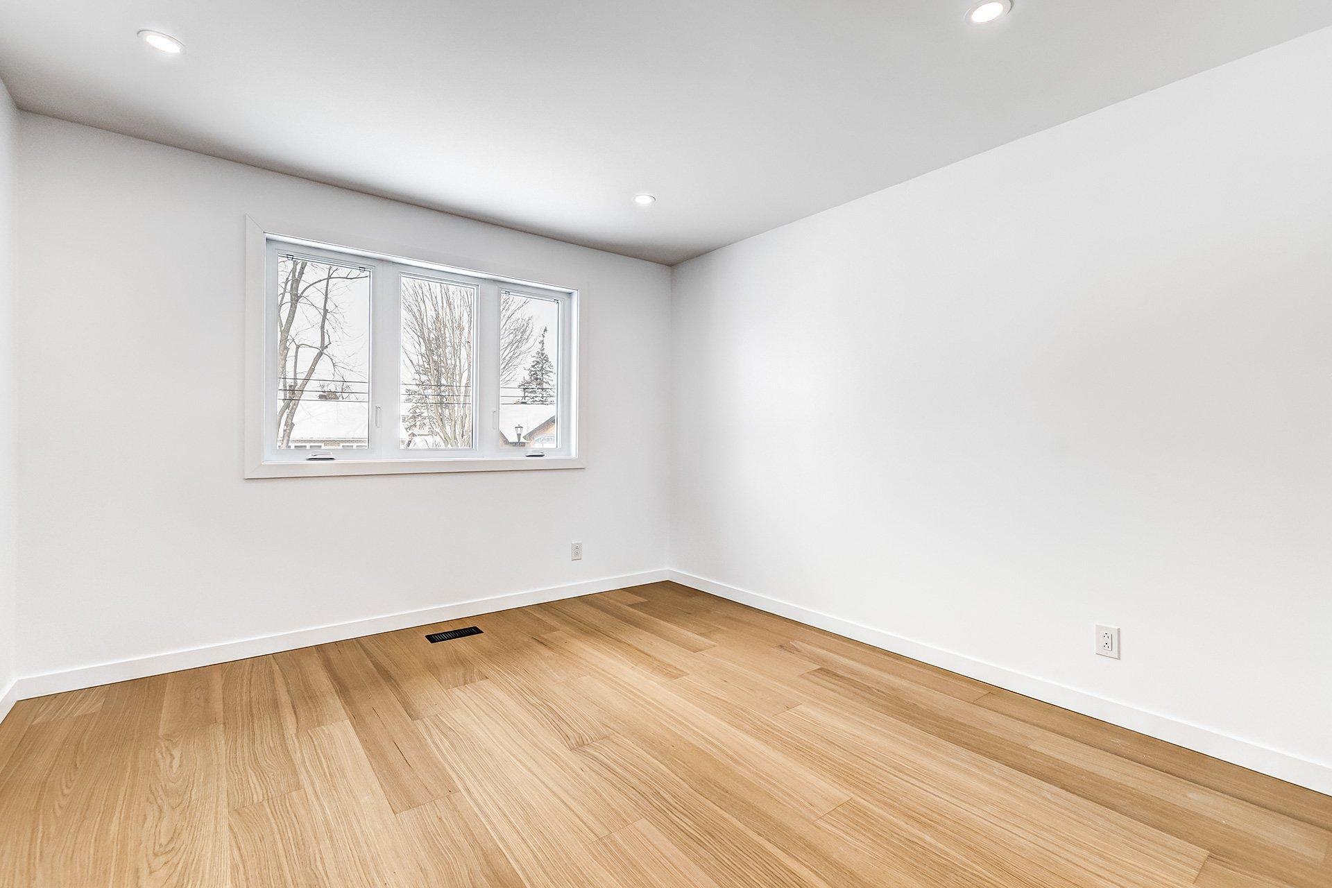 









50


Rue Hawthorne

,
Kirkland,




QC
H9H3G3

