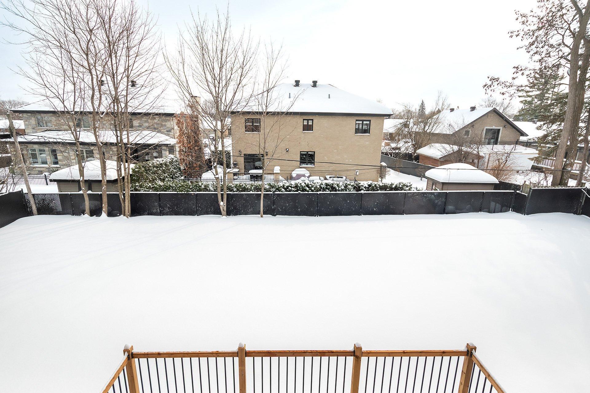 









50


Rue Hawthorne

,
Kirkland,




QC
H9H3G3

