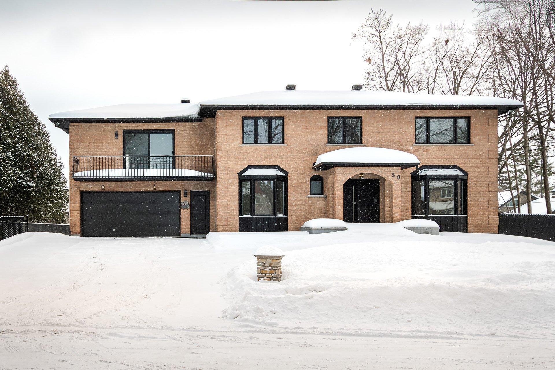 









50


Rue Hawthorne

,
Kirkland,




QC
H9H3G3

