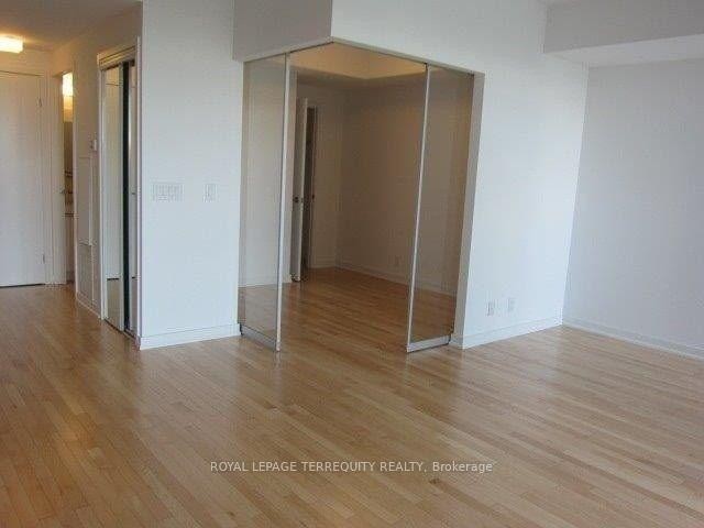 









14


York

Street, 1407,
Toronto,




ON
M5J 0B1

