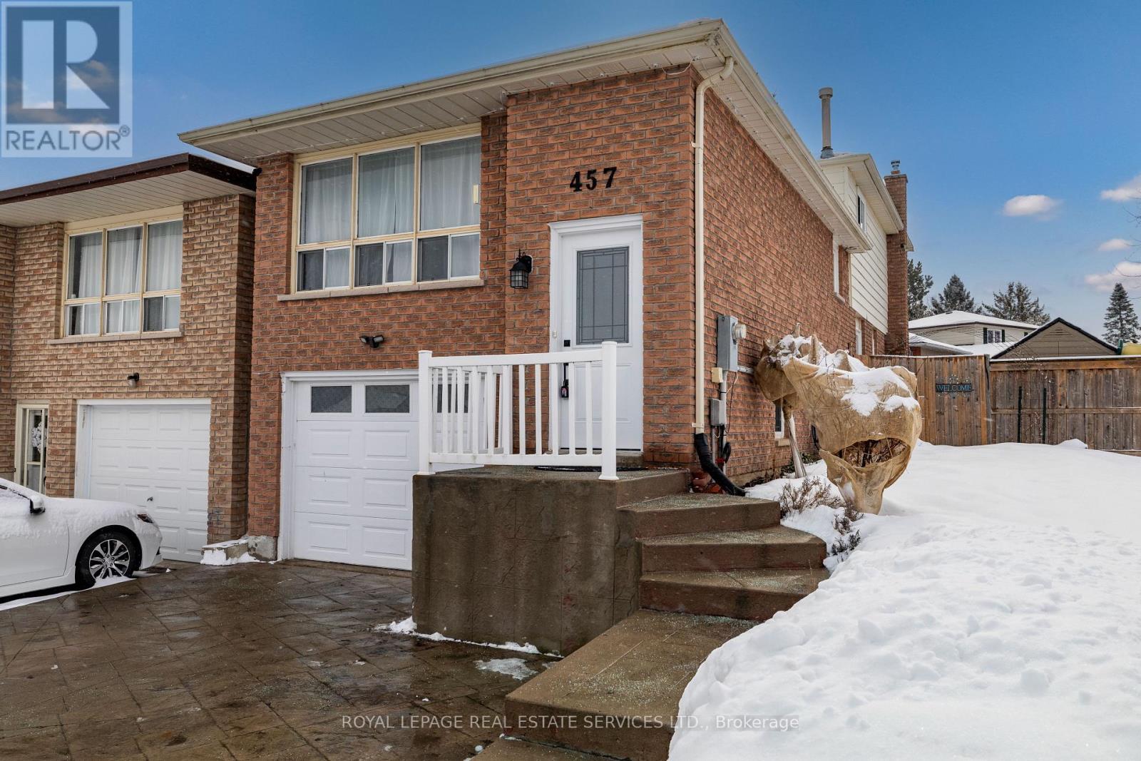 












457 BRITANNIA AVENUE

,
Bradford West Gwillimbury,




Ontario
L3Z2C8

