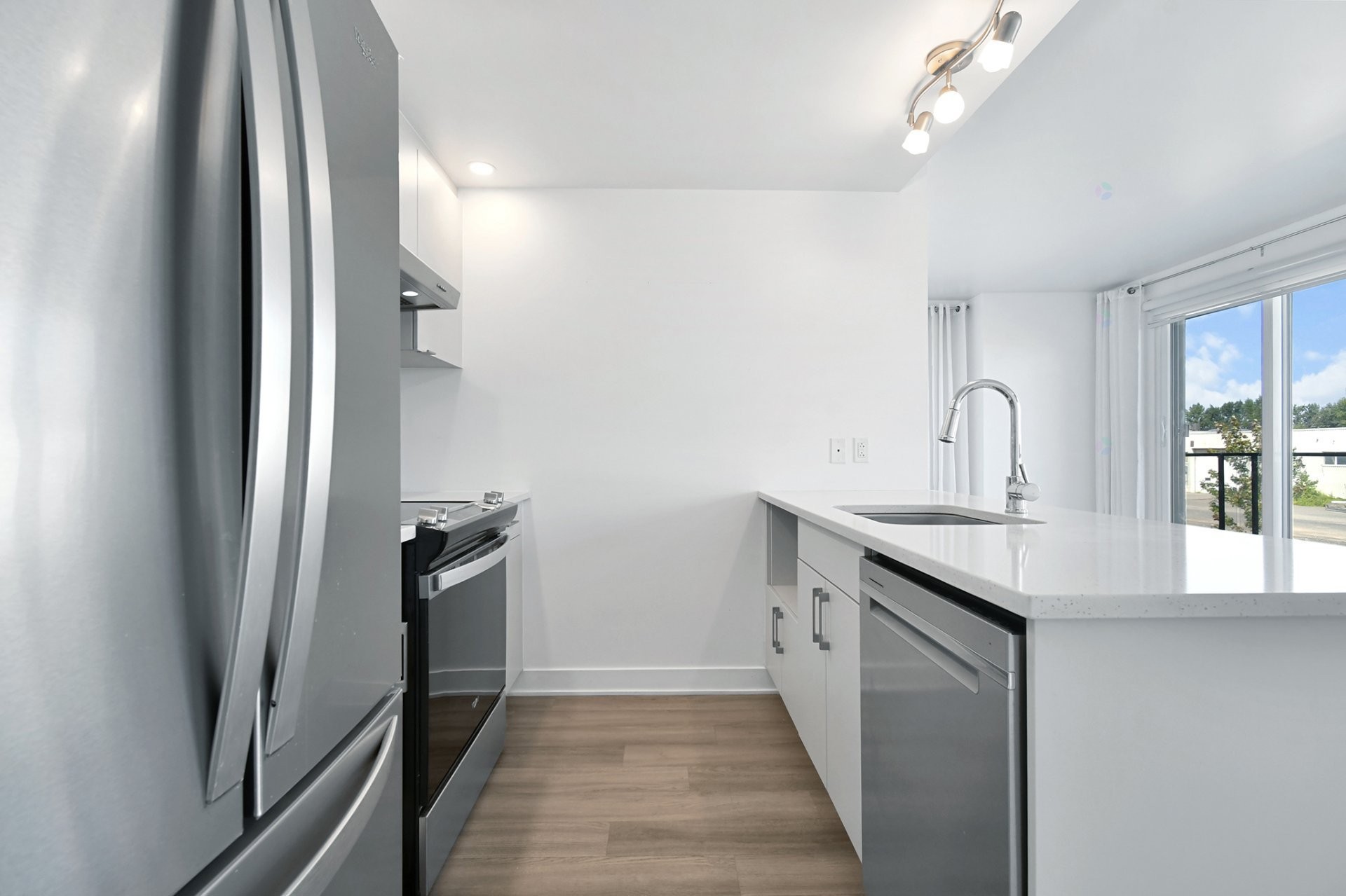 









1431


Av. de la Gare

, 211,
Mascouche,




QC
J7K3C7

