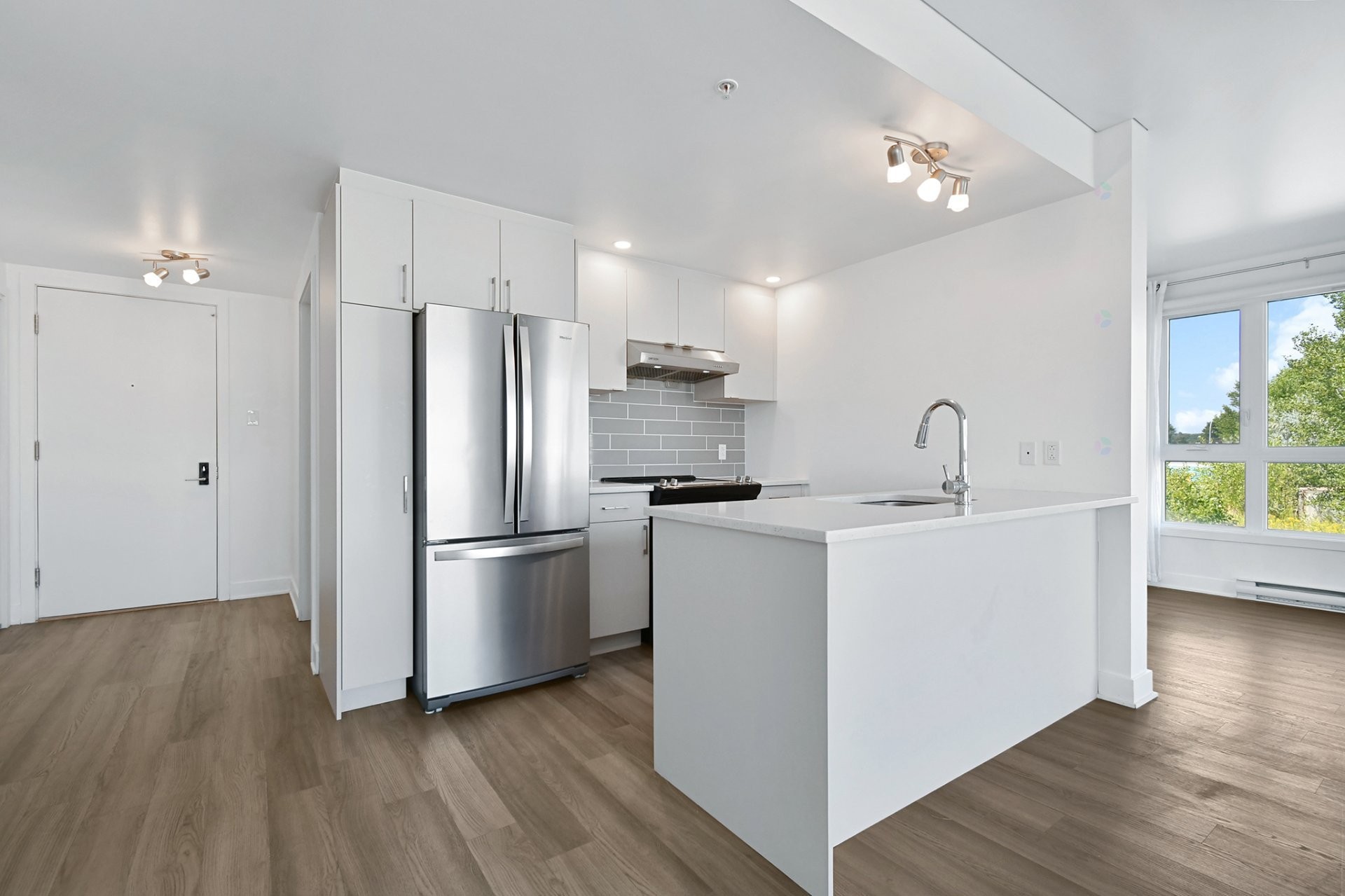 









1431


Av. de la Gare

, 211,
Mascouche,




QC
J7K3C7

